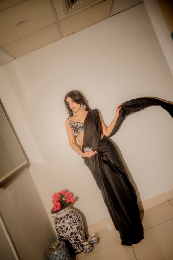 Midnight Saree showcasing the fluid drape of pure Shemooz silk